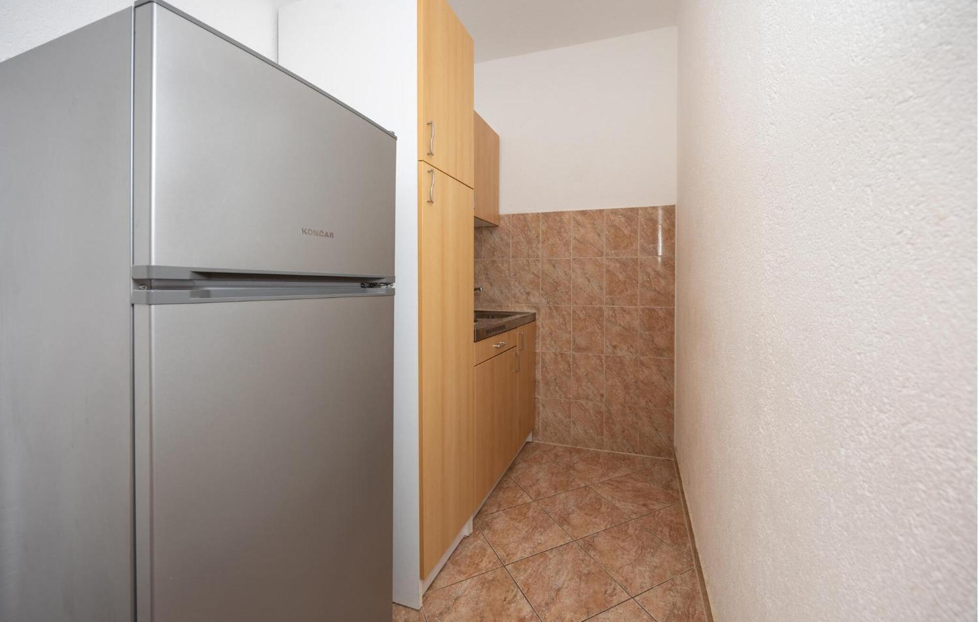 1 Bedroom Awesome Apartment In Lokva Rogoznica Luaran gambar